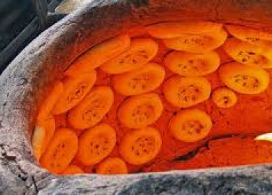 Круглый, уютный, жаркий восточный — тандыр