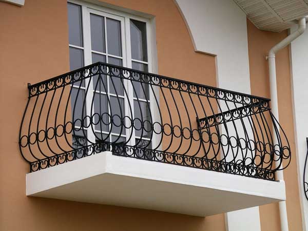 чем отличается балкон от лоджии?